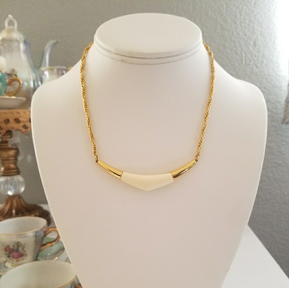 Trifari vintage necklace